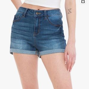 Urban Look Body Enhancing Denim Shorts